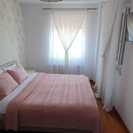 John'S Apartment Alba Iulia Exterior photo