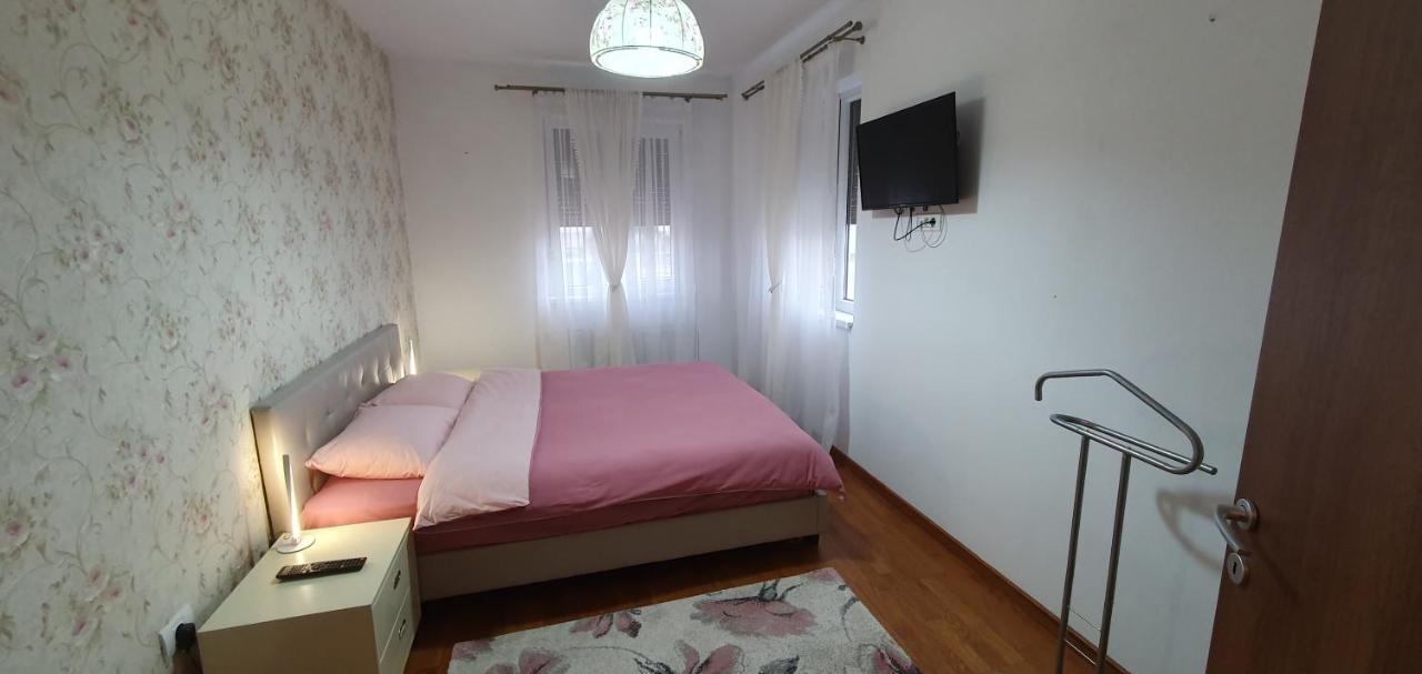 John'S Apartment Alba Iulia Exterior photo